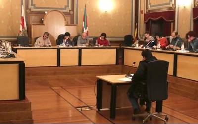 Espetxe politika berria eskatu du Bergarako udalbatzak, aho batez