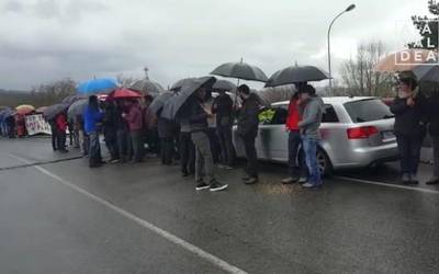 Enplegu-espedientearen aurka mobilizatzeari ekin diote Tubos Reunidoseko langileek