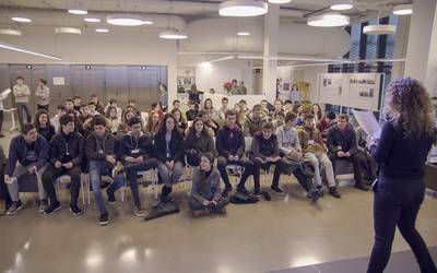 'Ihes-gela' antolatu du Mondragon Unibertsitateak ikasleek enpresa-talentua erakuts dezaten