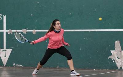 Emakumezkoen VI. Frontenis Txapelketa badator