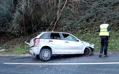 Auto bat irauli da Altzolan, N634 errepidean, Bilborako norazkoan