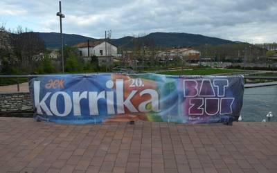 Gaupasa antolatu dute Langraiz Okan 20. Korrikari ongietorria egiteko