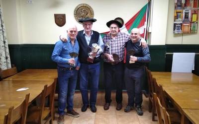 Gabilondo eta Gutierrez txapeldunak Batzokiko mus txapelketan