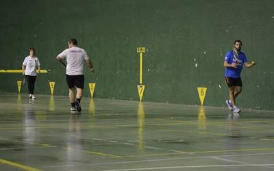 II. Frontenis Mistorako izen-ematea zabalik