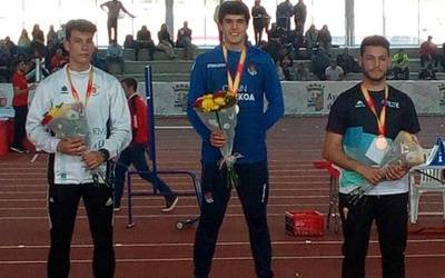 Arrasate atletiko taldeak hainbat sari lortu ditu, Salamanka eta Anoetan