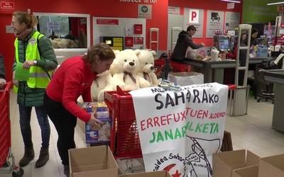 Tolosaldea Sahararekin elkarteak produktu  desberdinak bildu ditu Saharara bidaltzeko