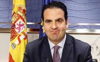 Iñigo Allik (UPN) politika utziko du
