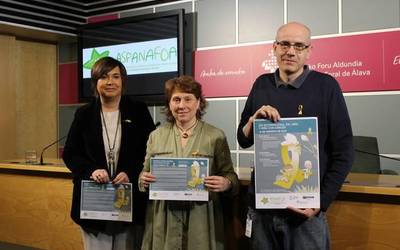 Urre-koloreko begiztak eta gospel abesbatza, minbizia duten haurrak gogoratzeko