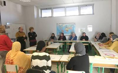 Helduen hezkuntza eskolak egoitza berria du