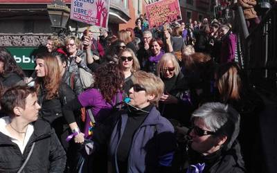 Greba feministari buruzko zalantzak argitzeko web orria sortu dute