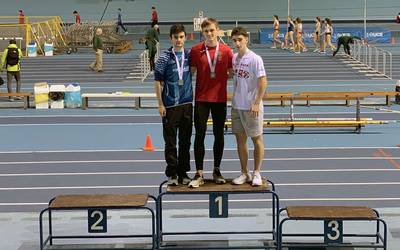 Iñaki Beasain txapeldunorde Euskadiko atletismo txapelketan, 800 metroko lasterketan