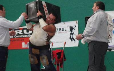 Xabier Aranburu 'Guzta' Urrezko Harrijasotze txapelketako finalera sailkatu da