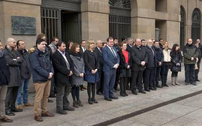 Nafarroako Gobernuak ETAren atentatu argitu gabeen inguruko txostena argitaratu du