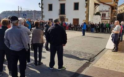 Pentsiodunak beste astelehen batez elkartu dira, pentsio duinak eskatzeko