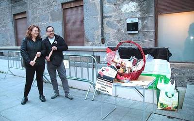 Zapatuan ere jarraituko dute dirua batzen Shatilako saskibaloi taldearen alde