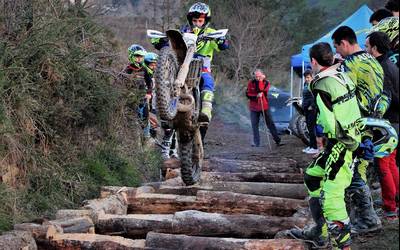 Muturreko Enduroan munduko txapelduna den Mario Romanek ikastaroa eman du Elgoibarren