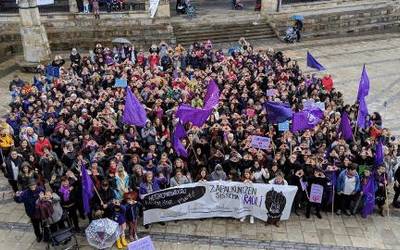 [BIDEOA] Elorrioko martxoaren 8ko mobilizazioen irudiak