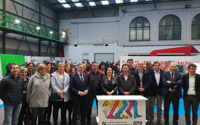 Bihar eta etzi bisitatuko dute 'Abian' azoka Soraluzeko ikasleek