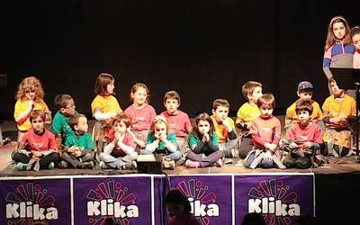 Musika tailerrekoek 'En mi tribu' abestu zuten