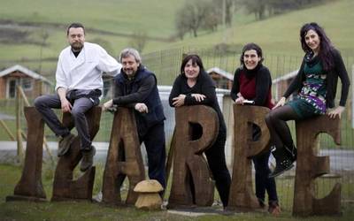 Urtea pasa da Izarpe kanpinak ateak ireki zituenetik