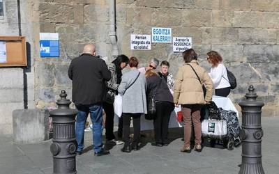 2.500 sinadurako langa gainditu du Egoitza Kalera taldeak
