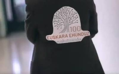 Bederatzi talderen lanak Korrika batzordeak antolatutako koreografia lehiaketan