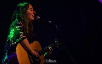 Pop, rock eta folk doinu goxoak protagonista, Nogenen eta Olatz Salvadorren kontzertuetan