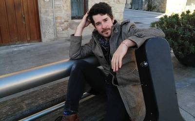 Xabi Bandini: "Lan lasaia izan behar zuena, izerdi eta pasio bihurtu da"