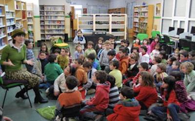 Leitzako Oialde aretoan liburutegi-zerbitzua jartzeko aukera izanen dute