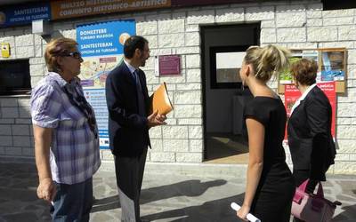 Doneztebeko Udalak turismo bulegorako lan-eskaintza egin du