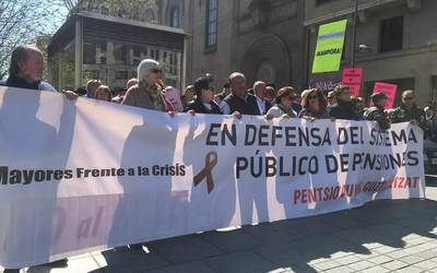 Gobernatzen duenak gobernatuta ere pentsio duinak exijitu dituzte