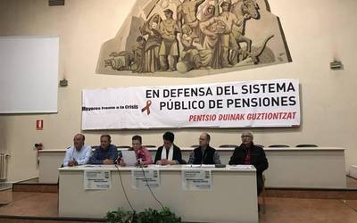 Pentsio duinen aldarrikapena hauteskundeetan ahaztu ez dadin protestak deitu dituzte