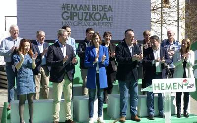 "Herri proiektuari bultzada emateko prest dagoen lantaldea" aurkeztu du Arrasateko EAJk