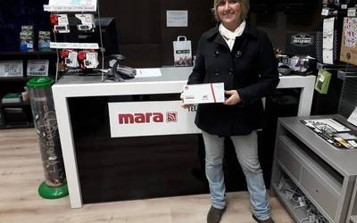 Eman dugu Ekinek oparitu eta bazkideen artean zozkatutako kamera