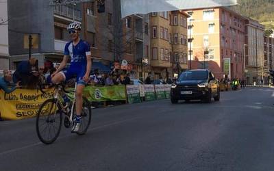 Ivan Romeo eta Selena Barreirok hartu dute lidergotza Aiarako Biran