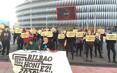 "Bilbao 2020 Eurokopa honi ez" dinamika sortu dute