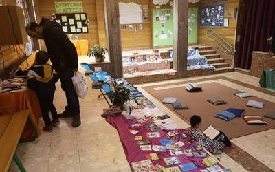 Liburu artean murgilduta agurtu dute Literatura Astea