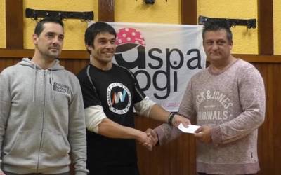 Ordiziako Punch Boxing taldeak 1600 € eman dizkio Aspanogiri