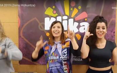 Korrika, zeinu hizkuntzaren erritmora