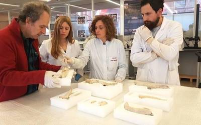 Trebiñun aurkitutako meatzaritza tresnak zaharberritu dituzte