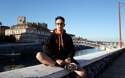 Roman Zabaleta: “Pilotu batek sentitzen ikasi behar du, eta sentitutako hori mekanikoari kontatzen"