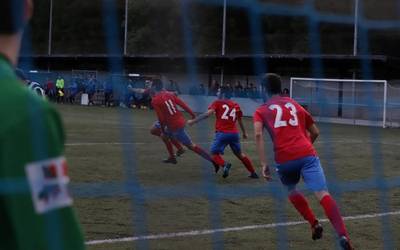 Igoera gertuago du Aloña Mendiko futbol taldeak