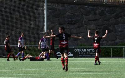 Bere atean bi gol sartuta, Mondrak ezin partiduari buelta eman