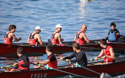 Zumaiako lau ontzi sailkatu dira Gipuzkoako batel txapelketako finaletara