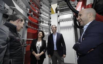 Markel Olano Lazpiur enpresaren instalazioak bisitatzen izan da