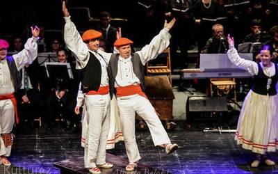 Bizkaira bidaia, dantzaren eta musikaren bidez