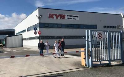 Zuzendaritzaren utzikeria salatu dute KSS enpresako langileek