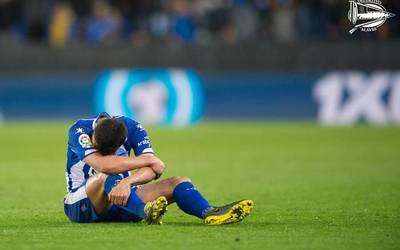 Alaves maldan behera erortzen ari da