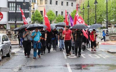 Maiatzaren 1ean LABek Iruñean egingo duen manifestaziorako autobusa antolatu dute
