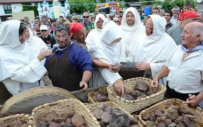 Urdazubiko eta Pobeñako gazteen arteko elkartrukea sustatu nahi dute